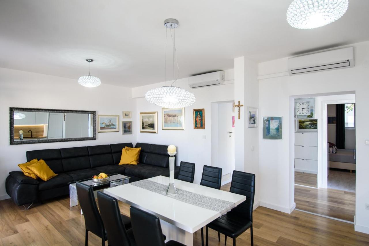 Aurora Seaview Apartment ムリニ エクステリア 写真