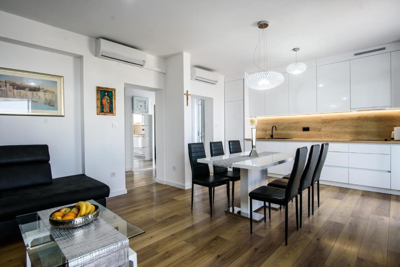 Aurora Seaview Apartment ムリニ エクステリア 写真