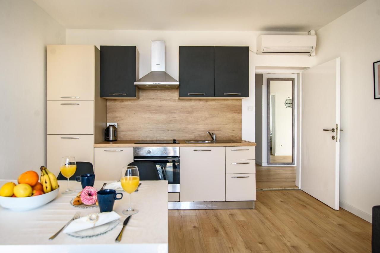 Aurora Seaview Apartment ムリニ エクステリア 写真