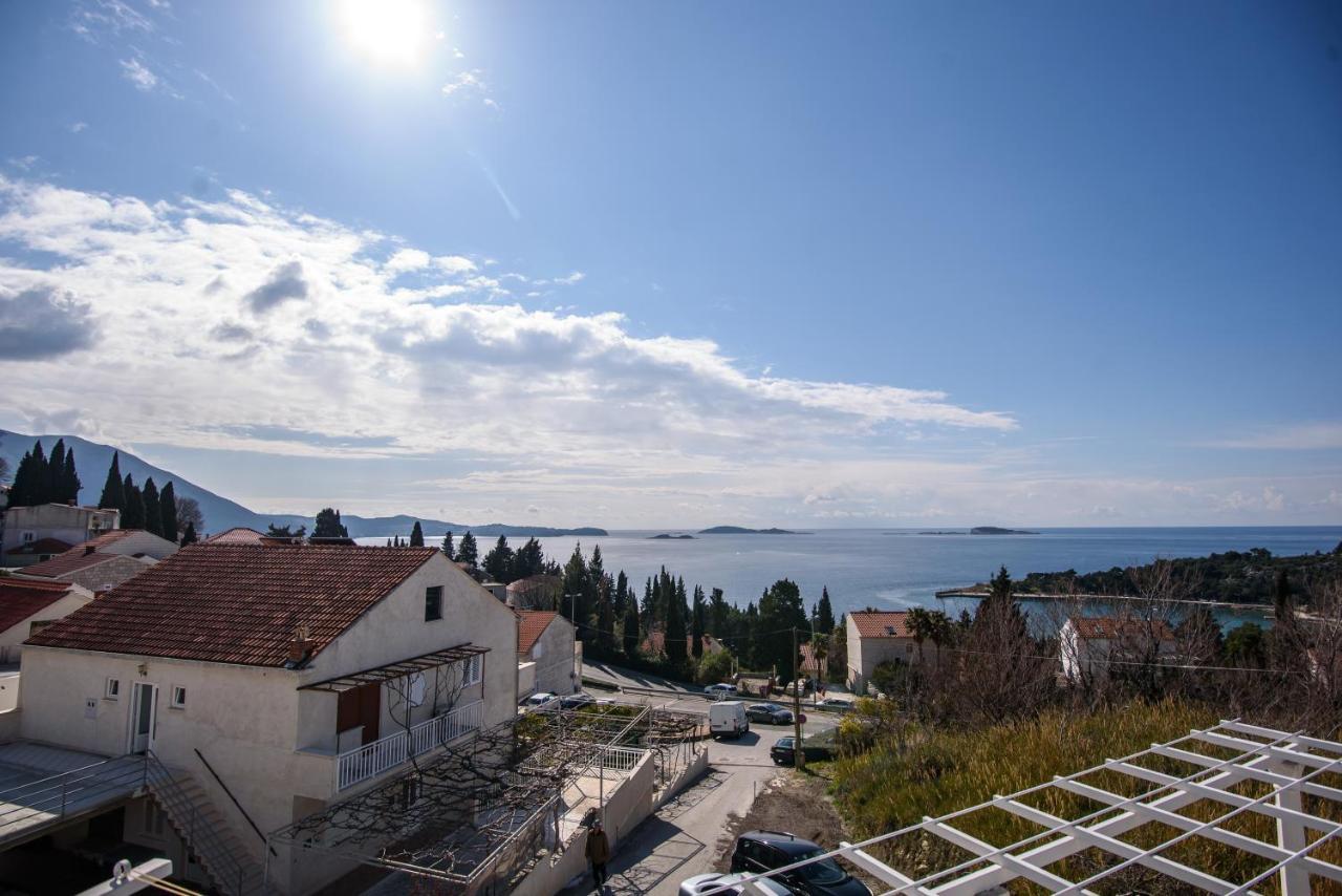 Aurora Seaview Apartment ムリニ エクステリア 写真