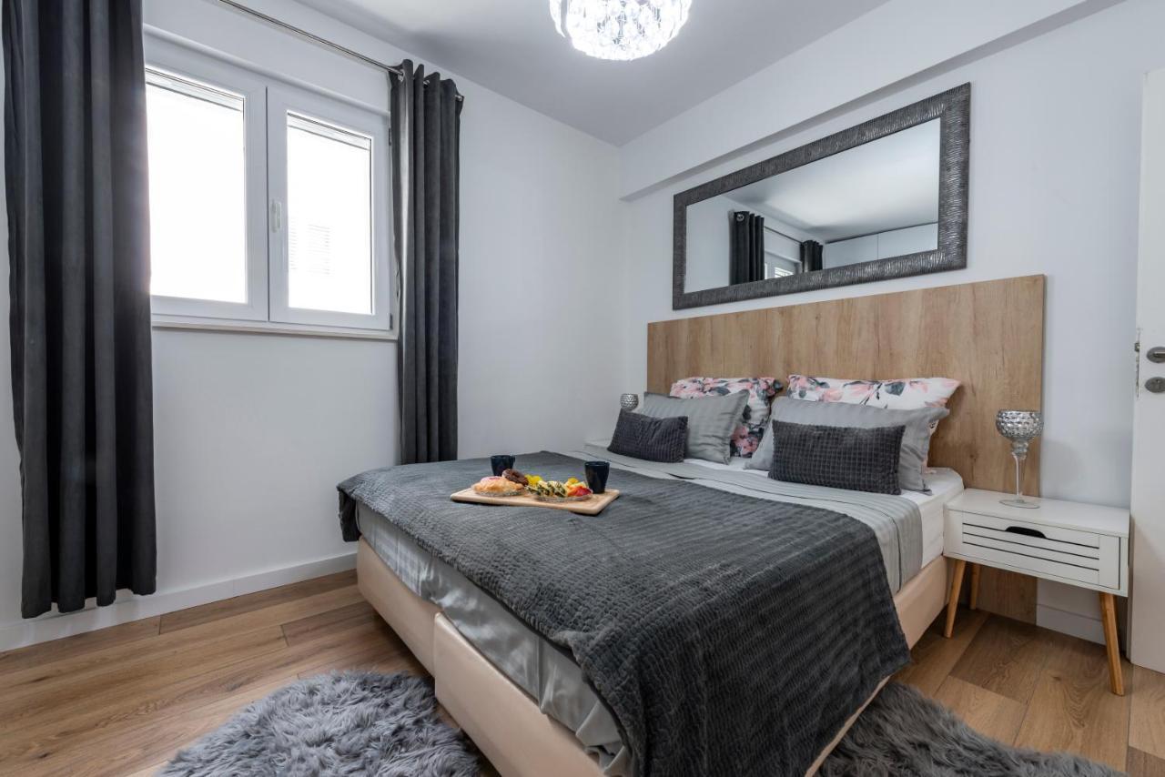 Aurora Seaview Apartment ムリニ エクステリア 写真