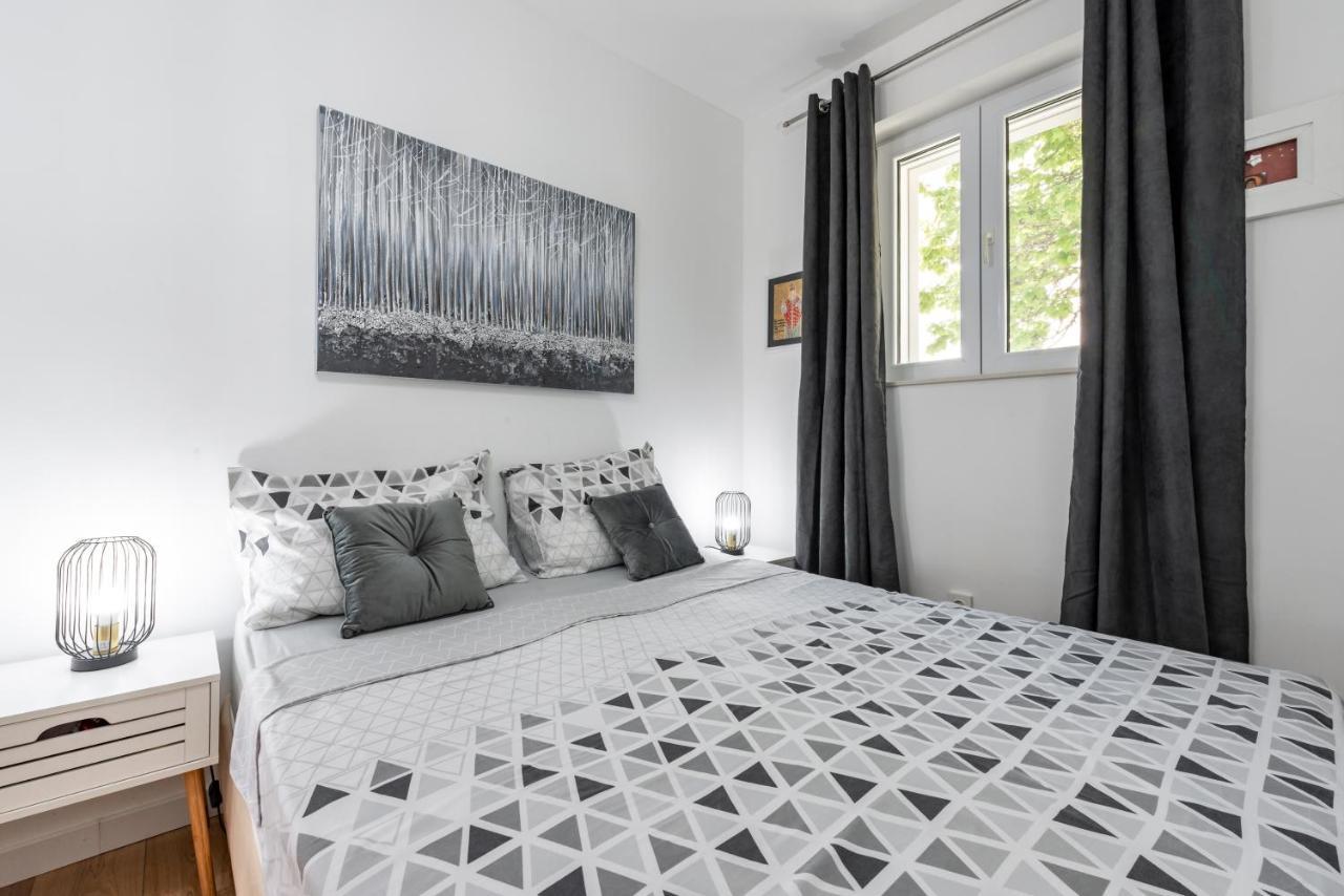 Aurora Seaview Apartment ムリニ エクステリア 写真